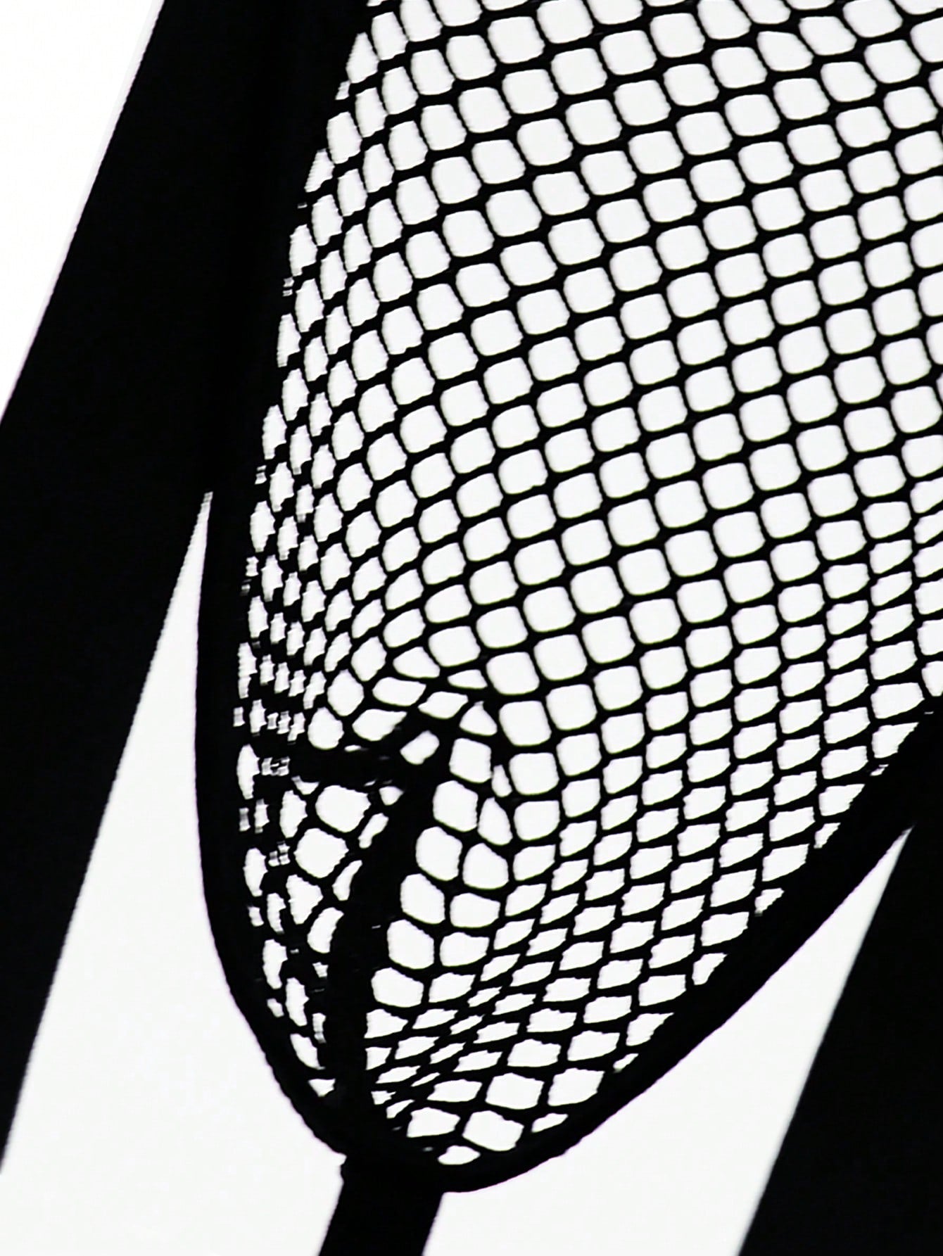 Men's hollow mesh mid-rise thong underwear with a colorblock design
