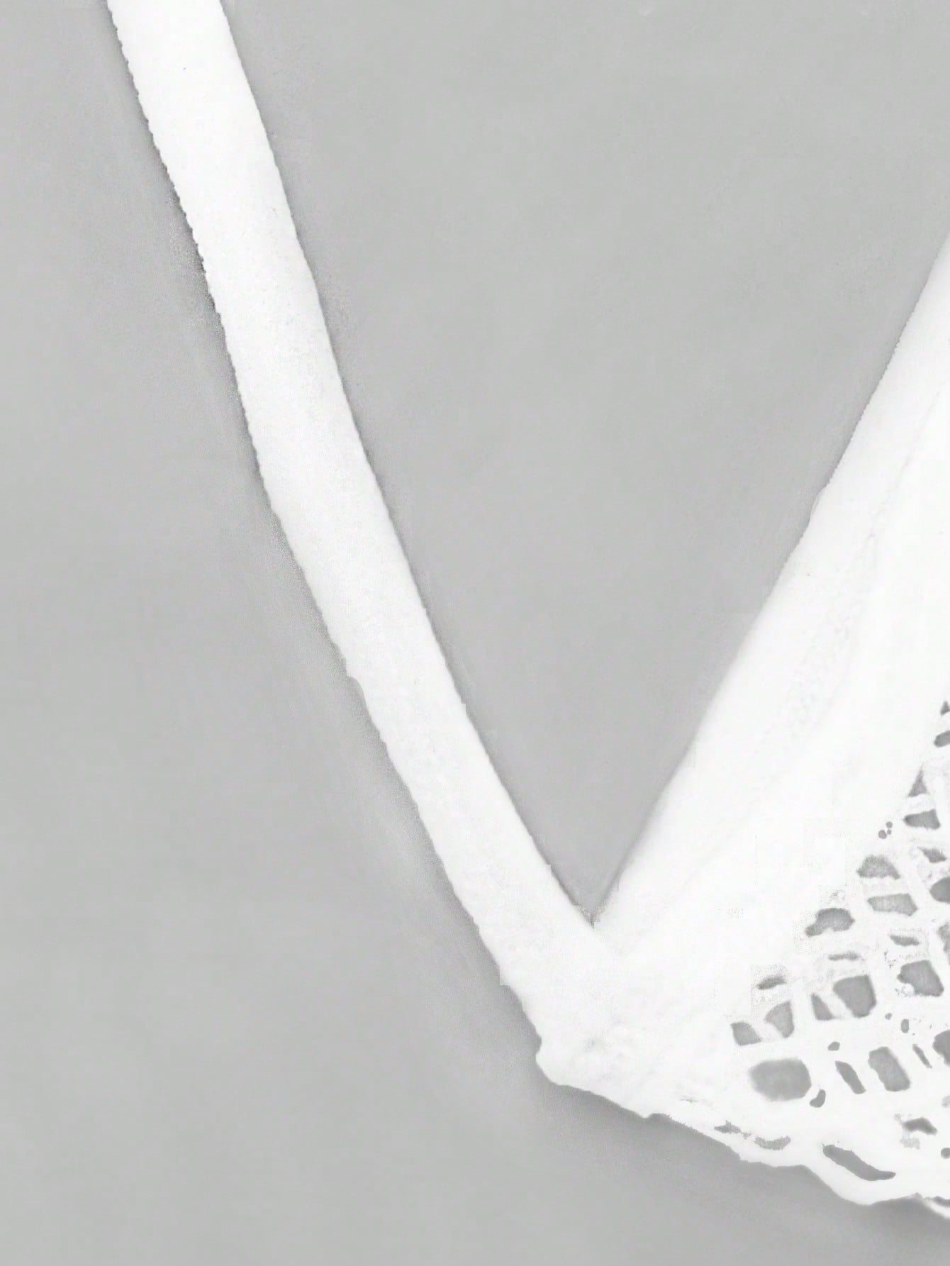Men's hollow mesh mid-rise thong underwear with a colorblock design