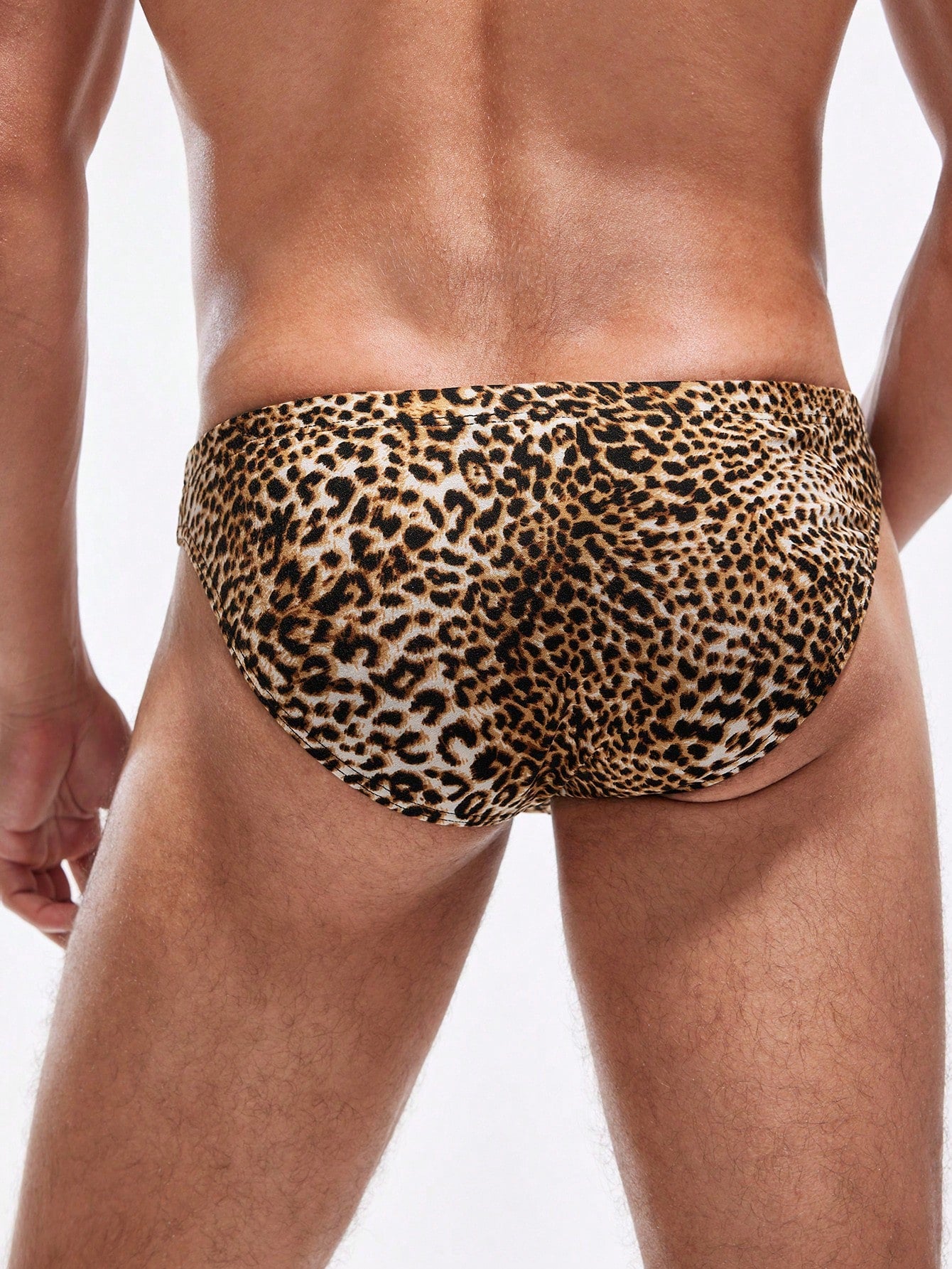 Men’s Leopard Pattern Short Triangle Clean Design For Everyday Wear