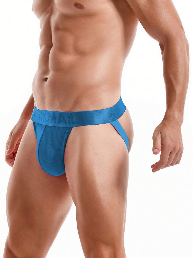 Men's shorts, made of lightweight, breathable material, with a simple design, suitable for everyday wear.