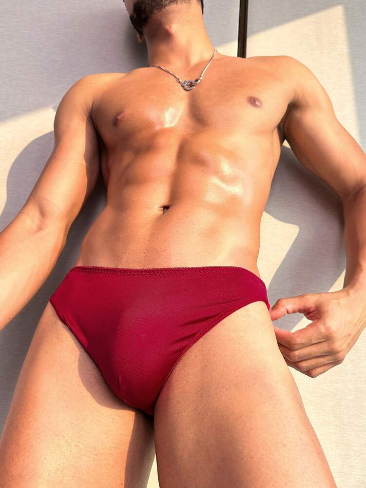 Men’s Wine Red Chain Decor Mesh Shorts – Adjustable Strap Design