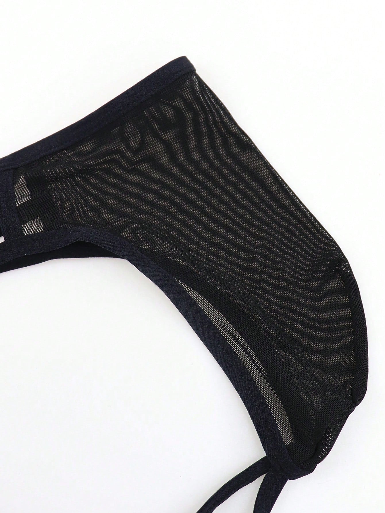 Men's Solid Color Criss Cross Design Briefs