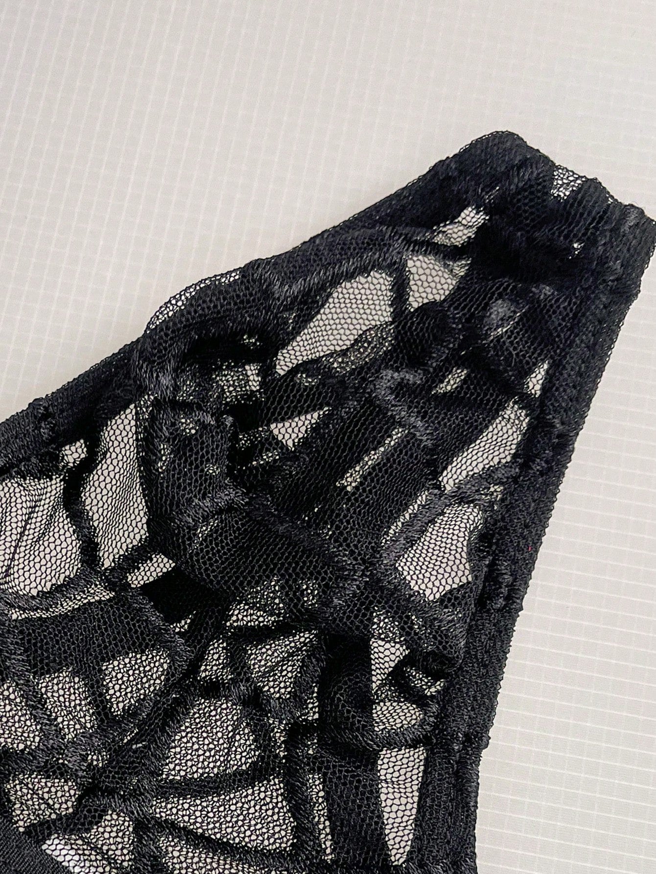 Men’s Black High Stretch Fabric Short With Simple Structure And Flexible Feel For Indoor Use