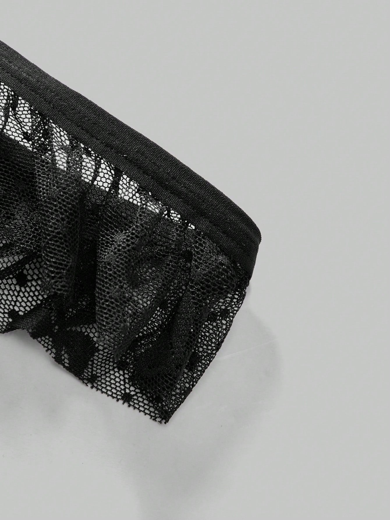 Men’s Mesh Texture Short With Minimal Decorative Detail For Daily Styling