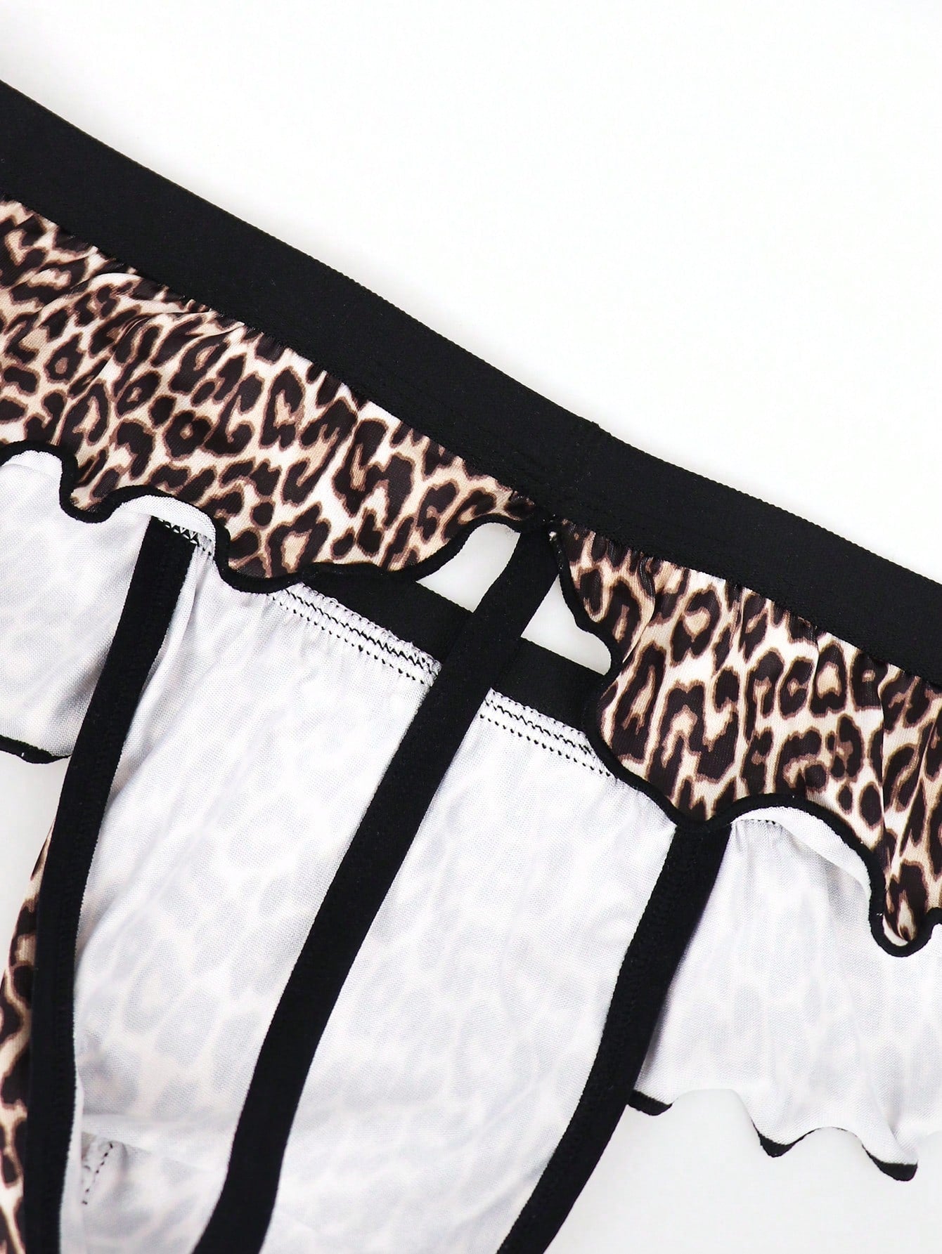 1pc Men’s Leopard Print Short, Low-Rise Style, Soft Fabric Texture, Simple Daily Wear