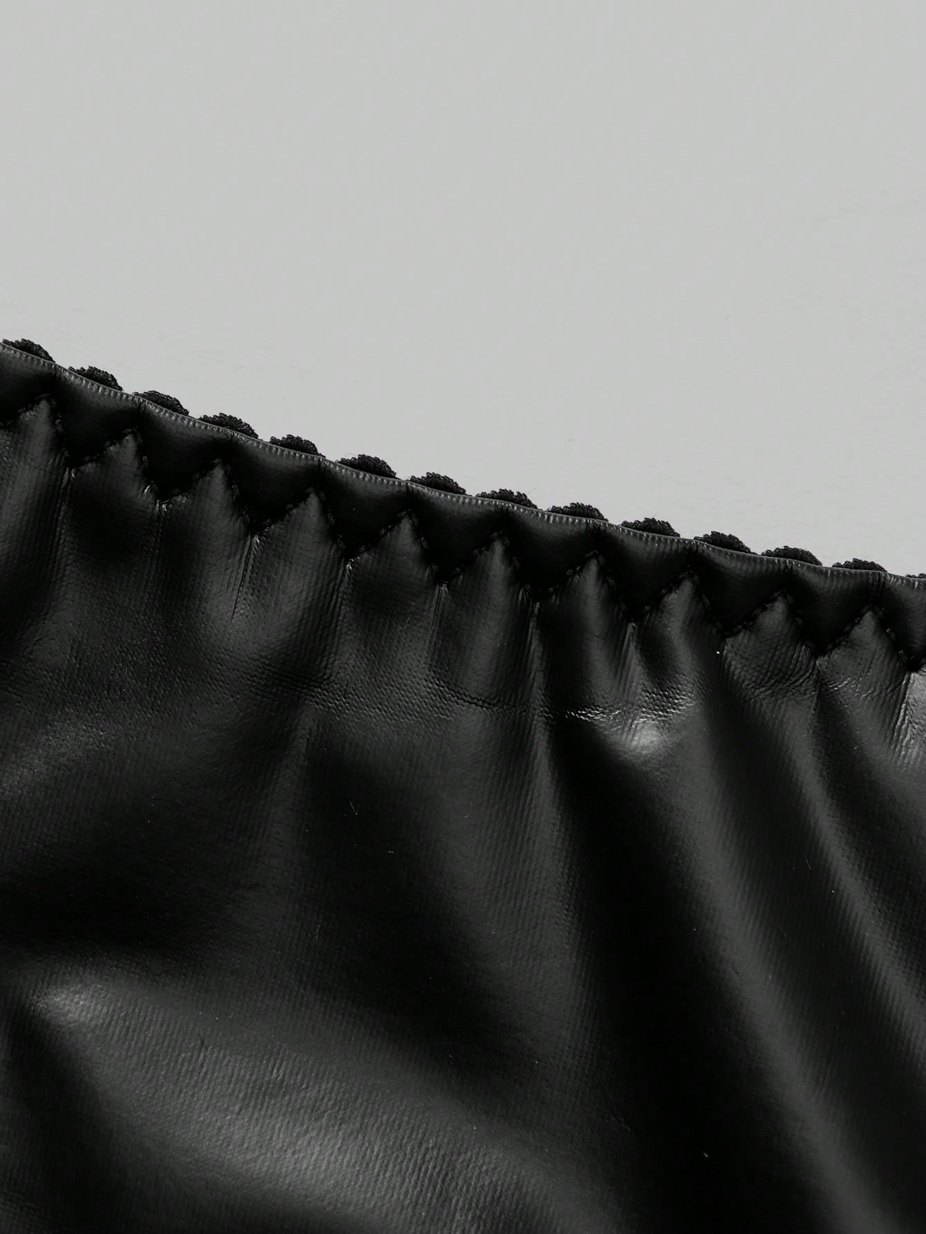 Men’s Solid Color Short, Low-Rise Style, For Daily Wear