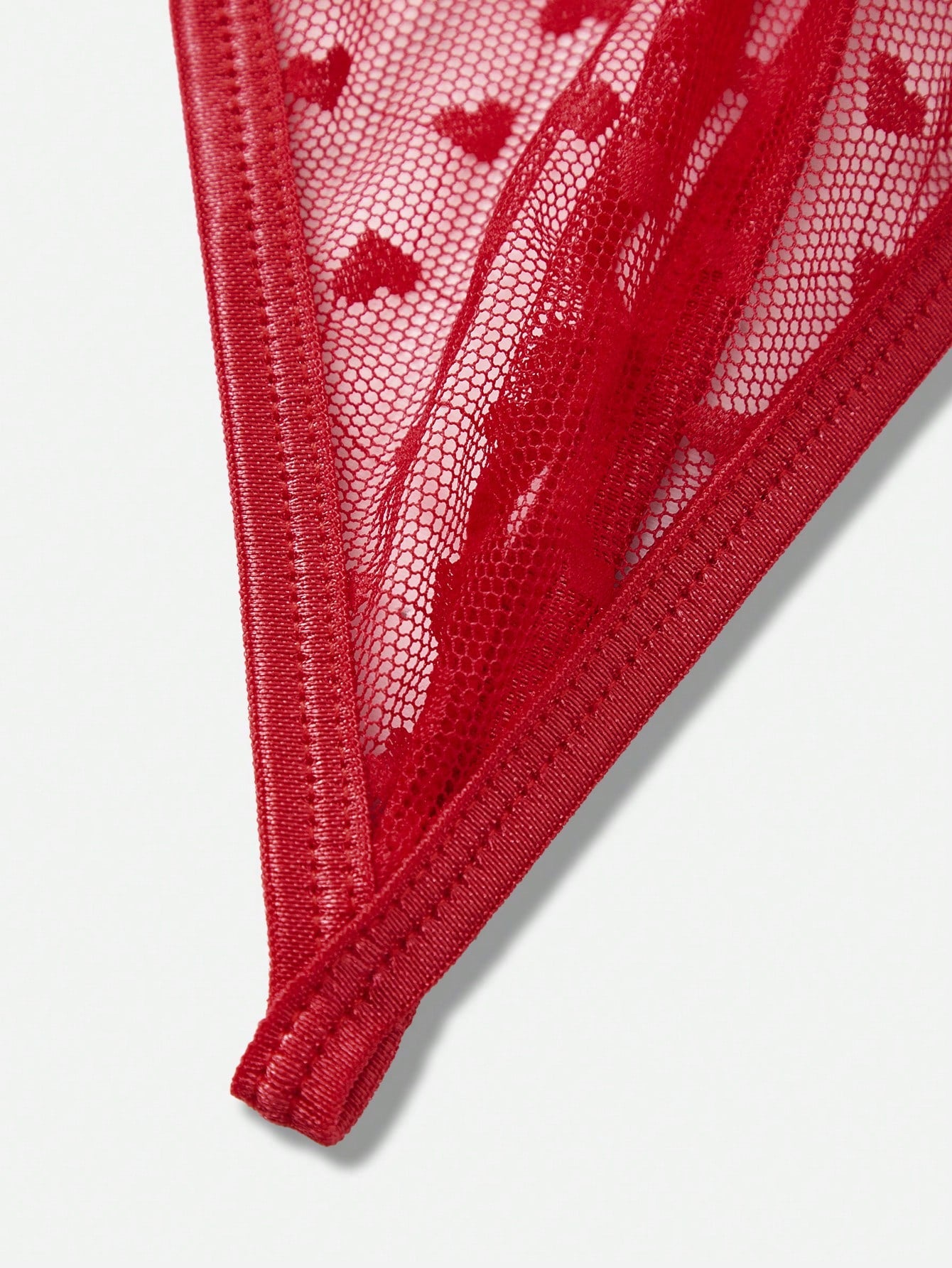 Men’s Criss-Cross Heart Pattern Short, Textured Knit Fabric, Clean Design, For Everyday Use