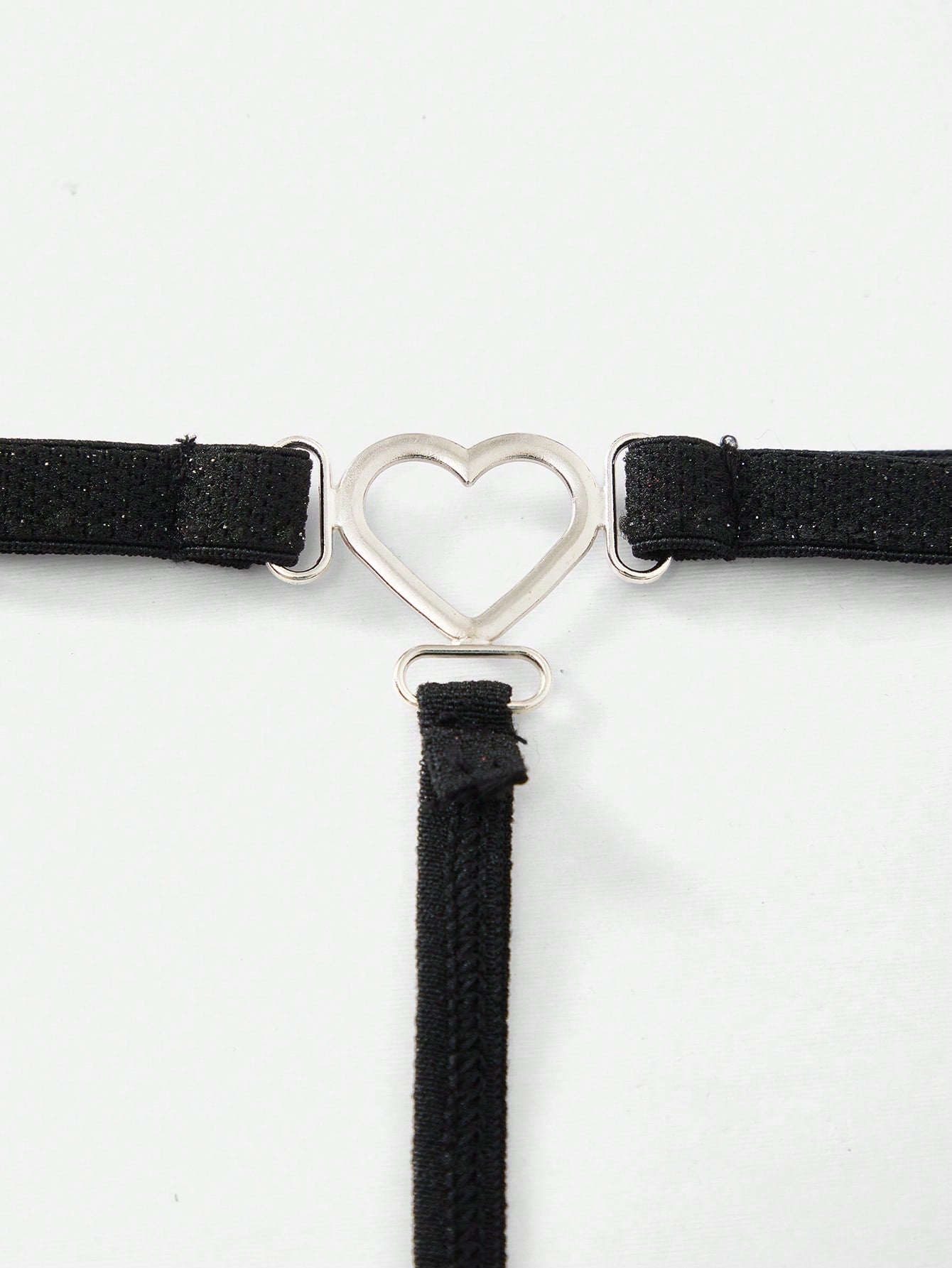 1pc Men’s Black Mesh Short with Silver Thread Detail, Lightweight Fabric, Simple Design