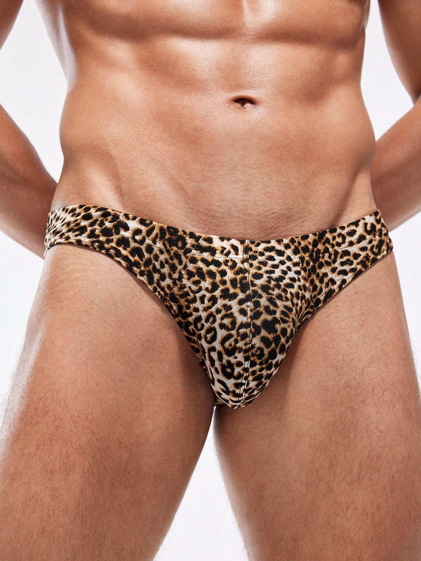 Men’s Leopard Pattern Short Triangle Clean Design For Everyday Wear