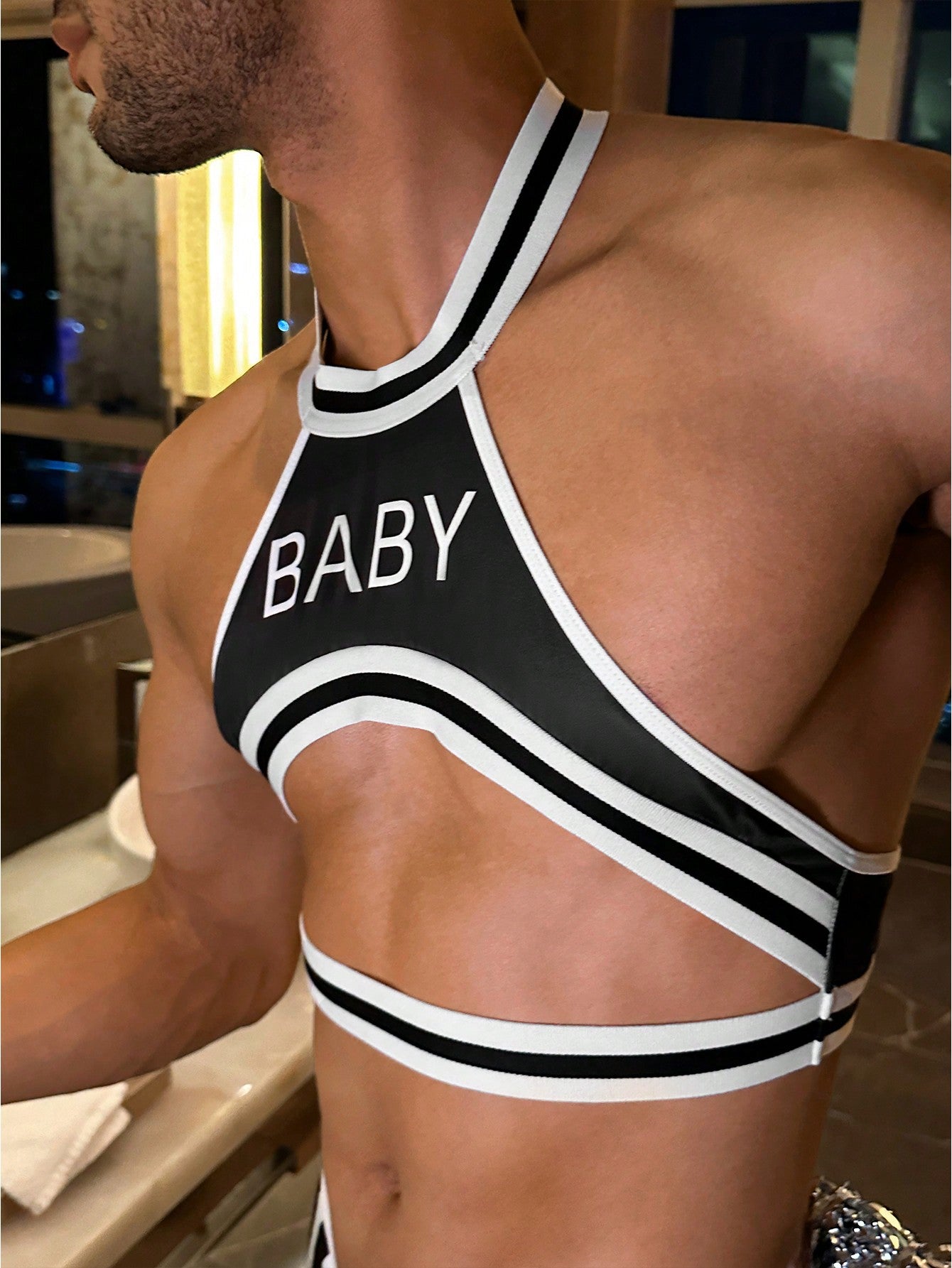 Costume Set With Top Pants And Hand Flower For Men