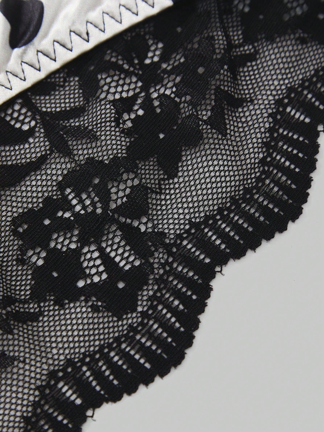 Men’s Heart Print Short With Contrast Trim Detail, Textured Knit Fabric, For Everyday Use