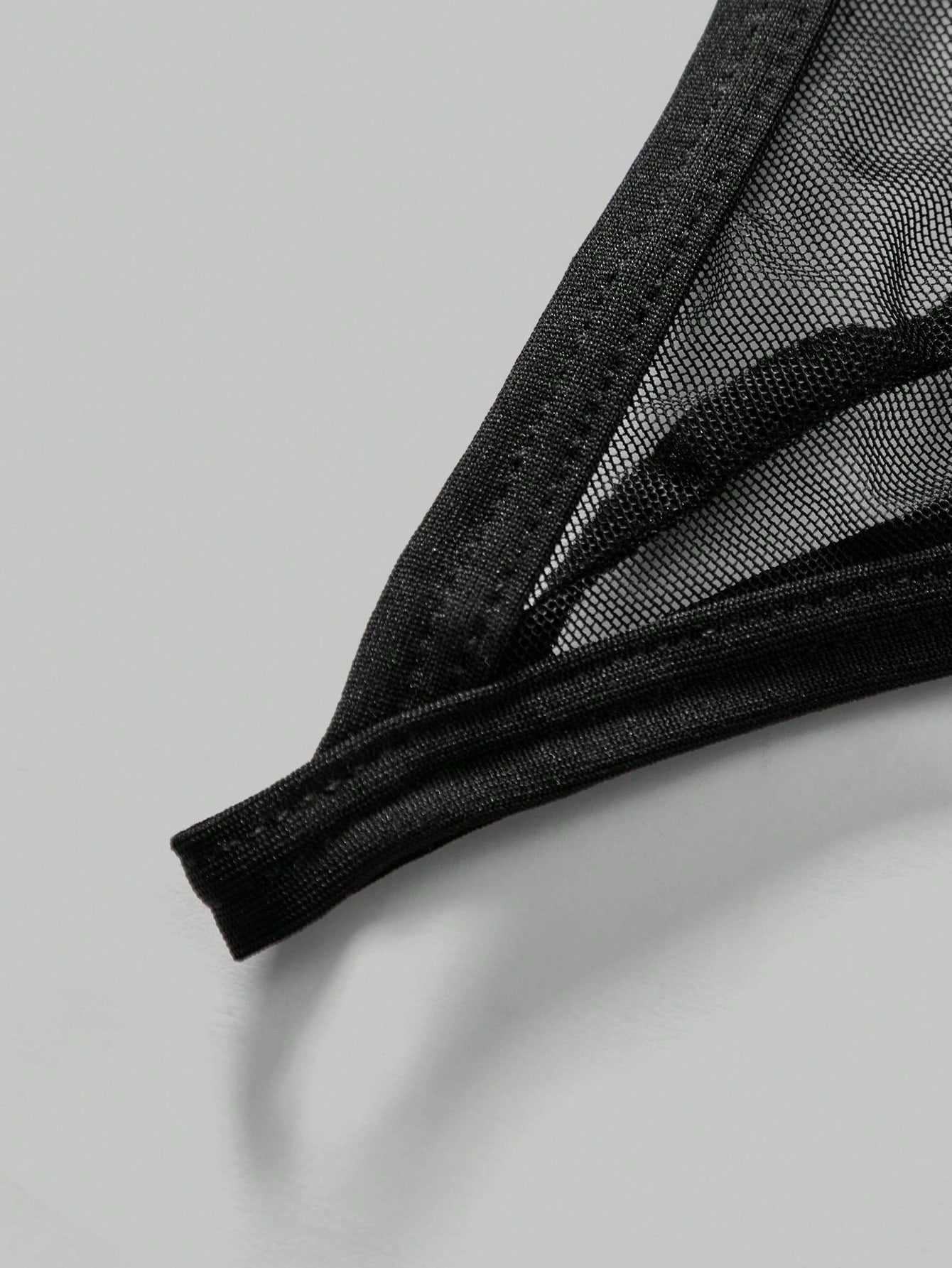 Men’s Mesh Patchwork Short Lightweight Texture For Daily Styling