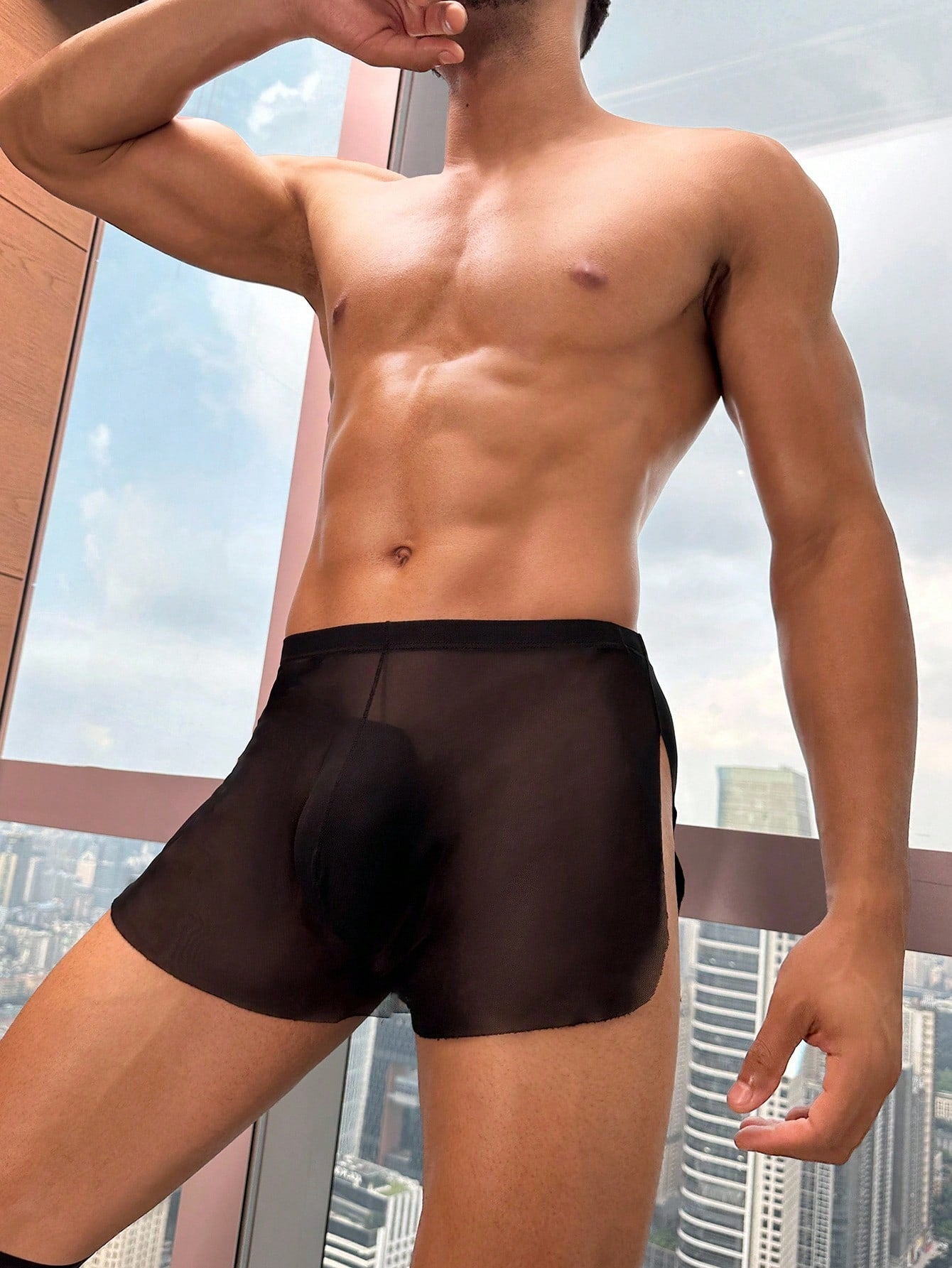 Men’s Mesh Texture Short Lightweight Structure For Everyday Use