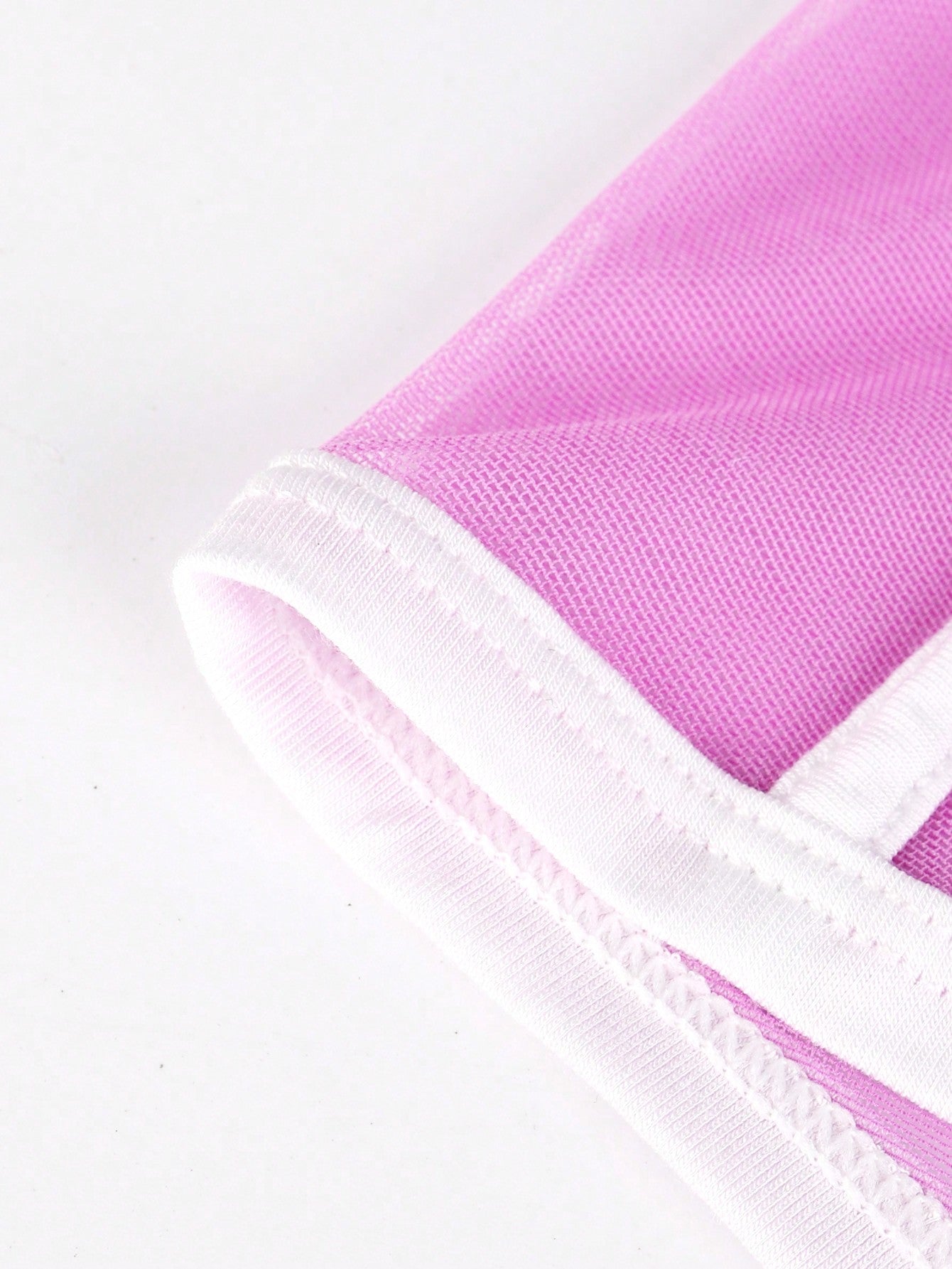 Men’s Color Block Mesh Texture Short With Contrast Trim For Daily Wear