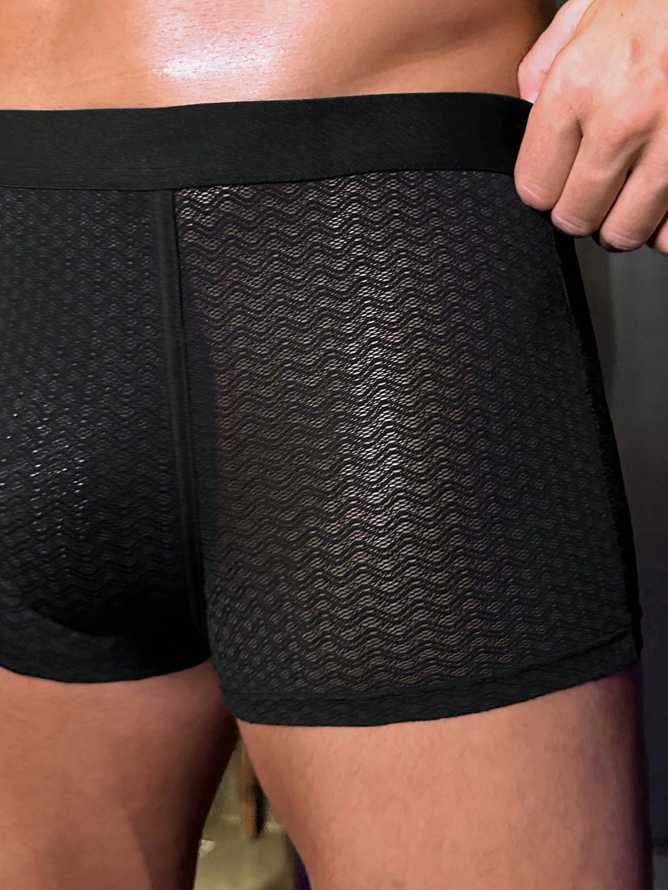 Men’s Solid Color Short Lightweight Fabric Minimal Design For Everyday Use