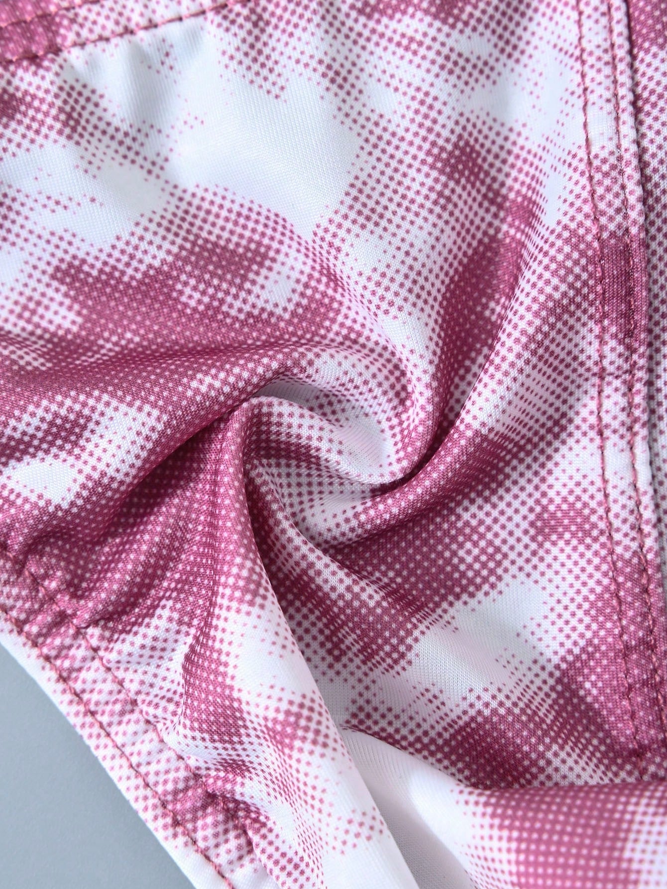 Men’s Comfortable Fit Short Clean Structure Neutral Design For Daily Wear