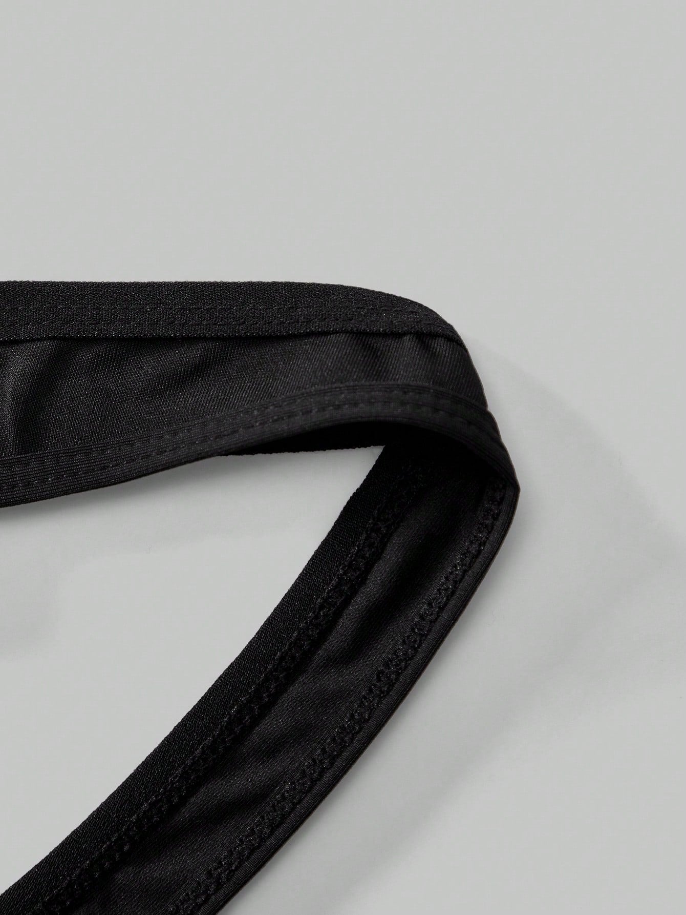 Men’s Solid Color Short, Low-Rise Style, Simple Construction, For Everyday Use