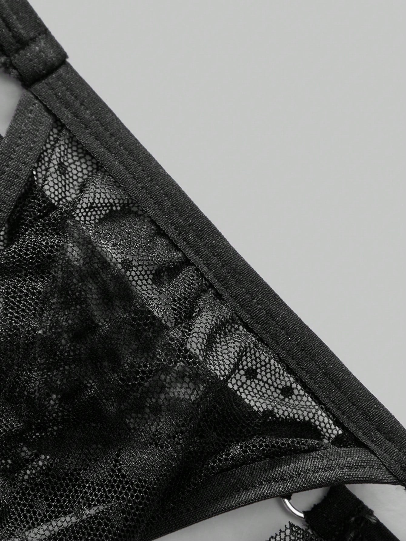 Men’s Mesh Texture Short With Minimal Decorative Detail For Daily Styling