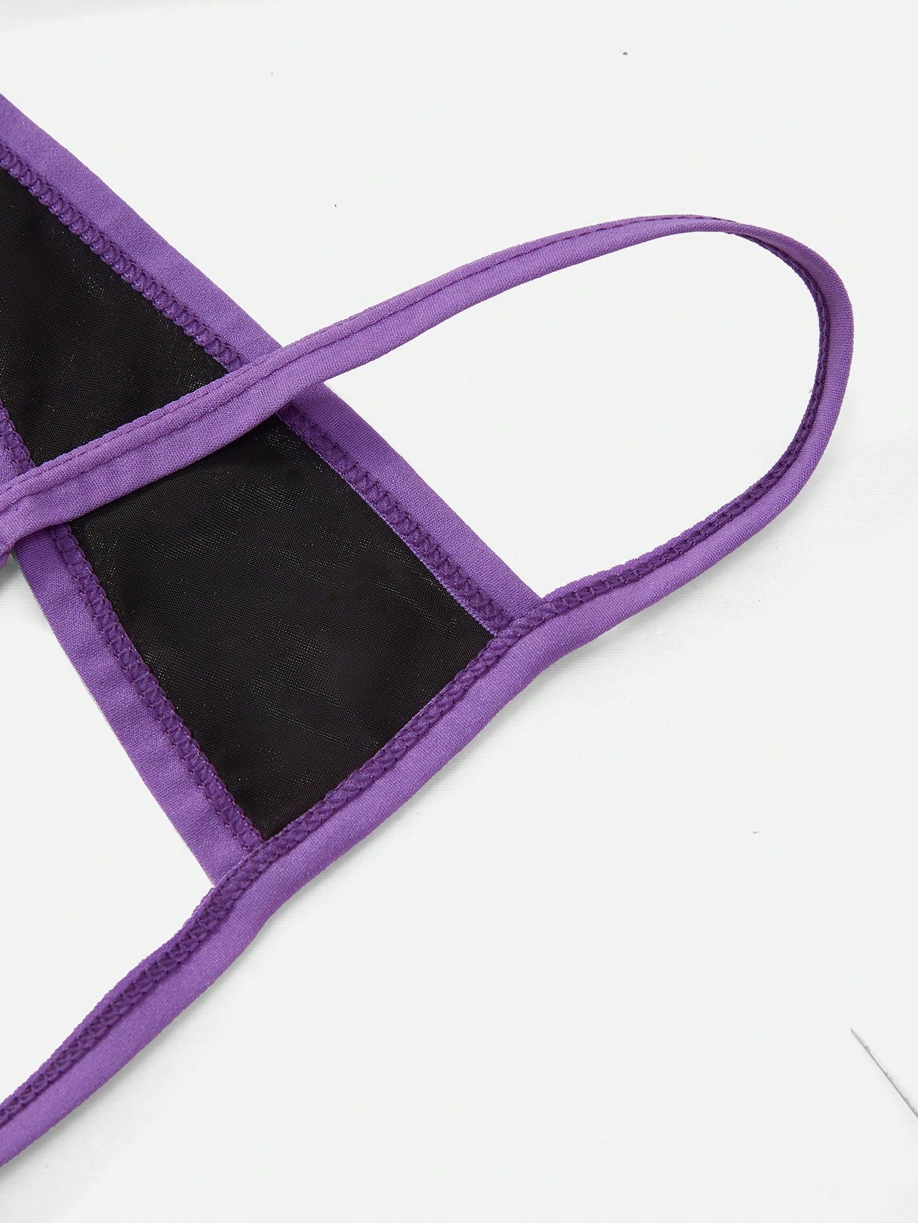 Men’s Patterned Short With Subtle Surface Detail For Daily Wear