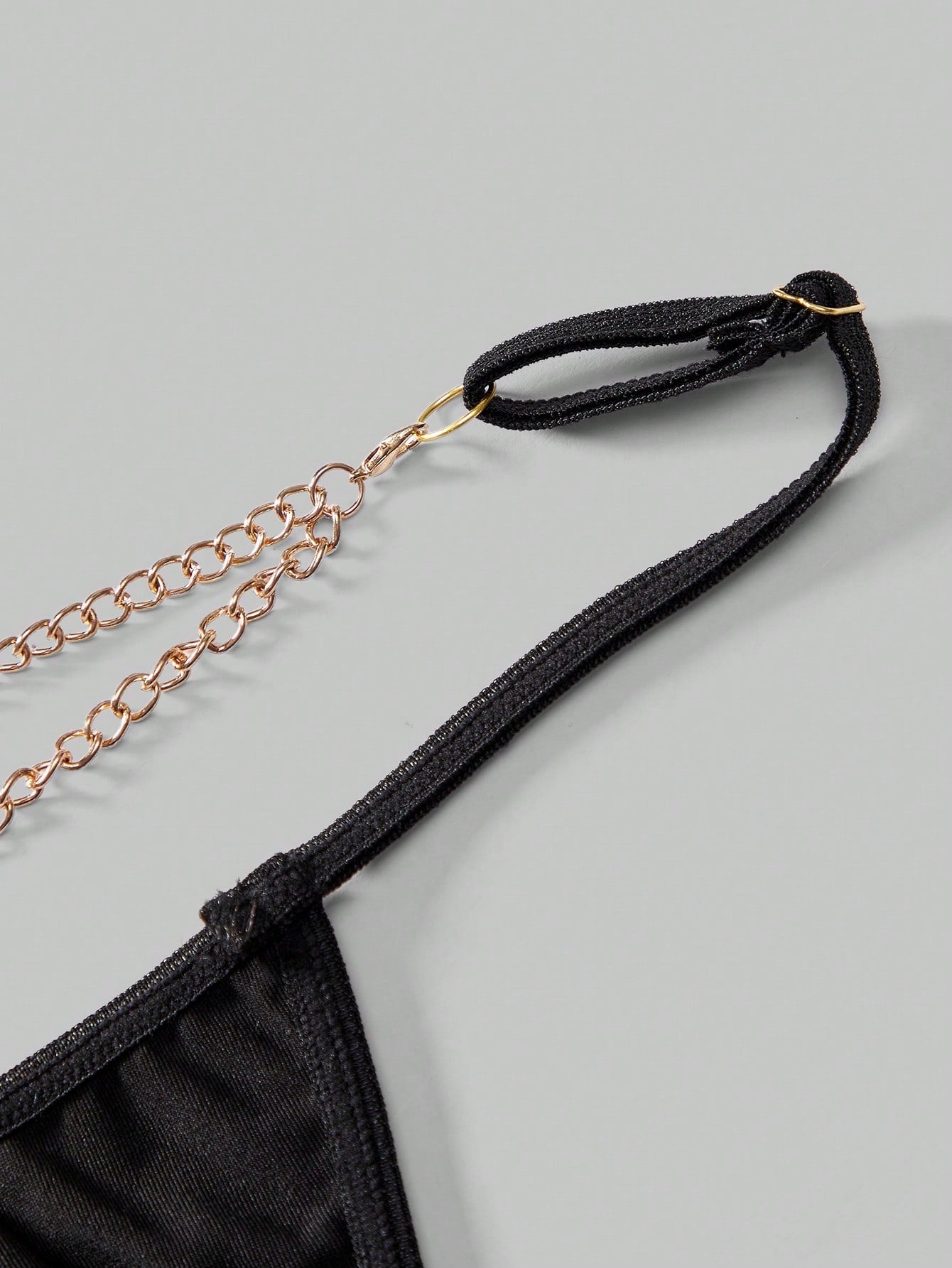 Men’s Short With Heart Motif And Decorative Stone Accent, Metal Chain Detail, For General Wear