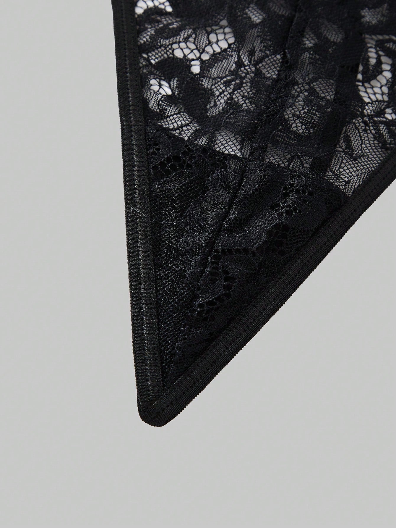 Men’s Black And White Costume-Style Set With Bow Detail And Ruffled Trim, Coordinated Design, For General Wear