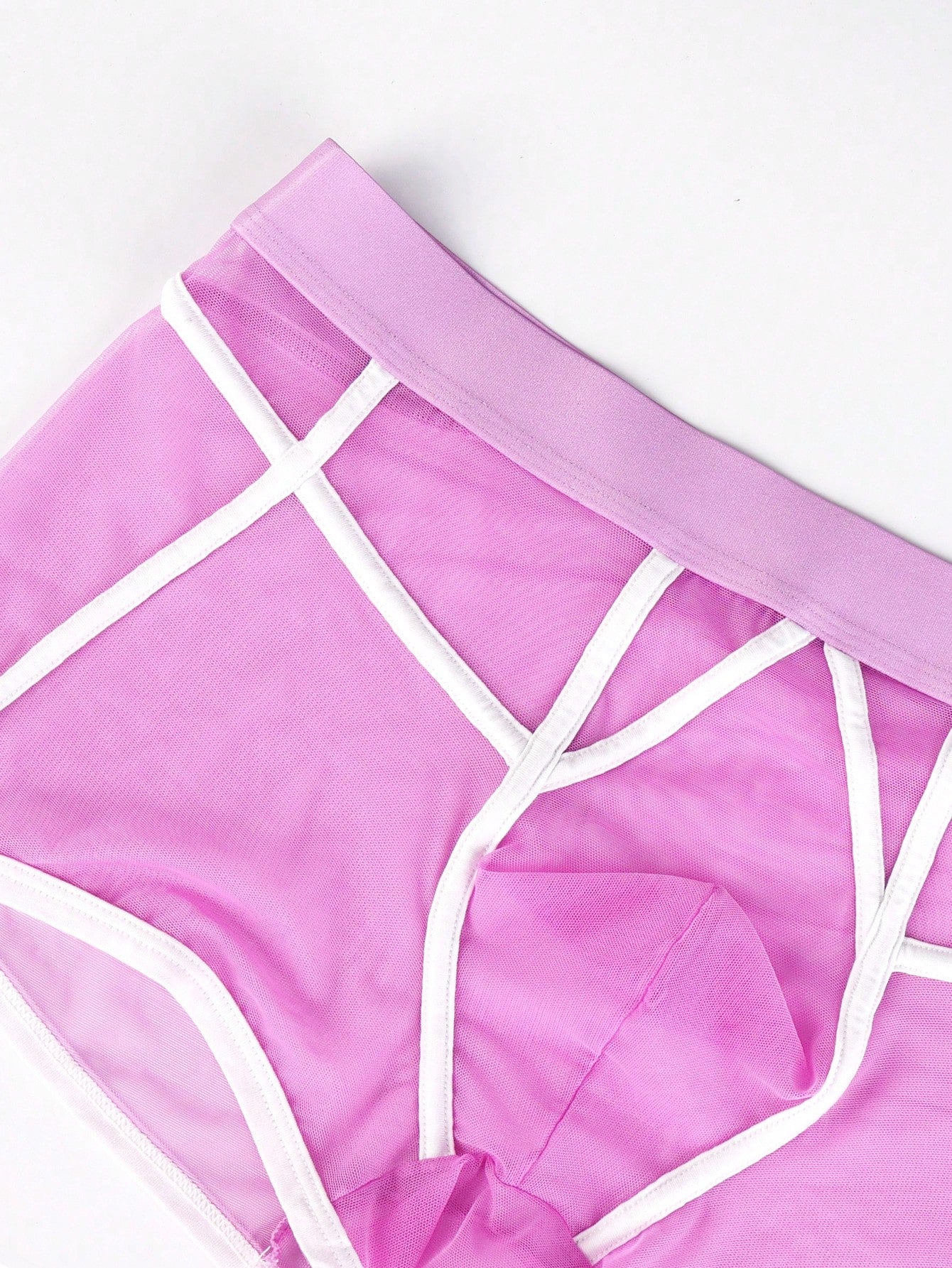 Men’s Color Block Mesh Texture Short With Contrast Trim For Daily Wear