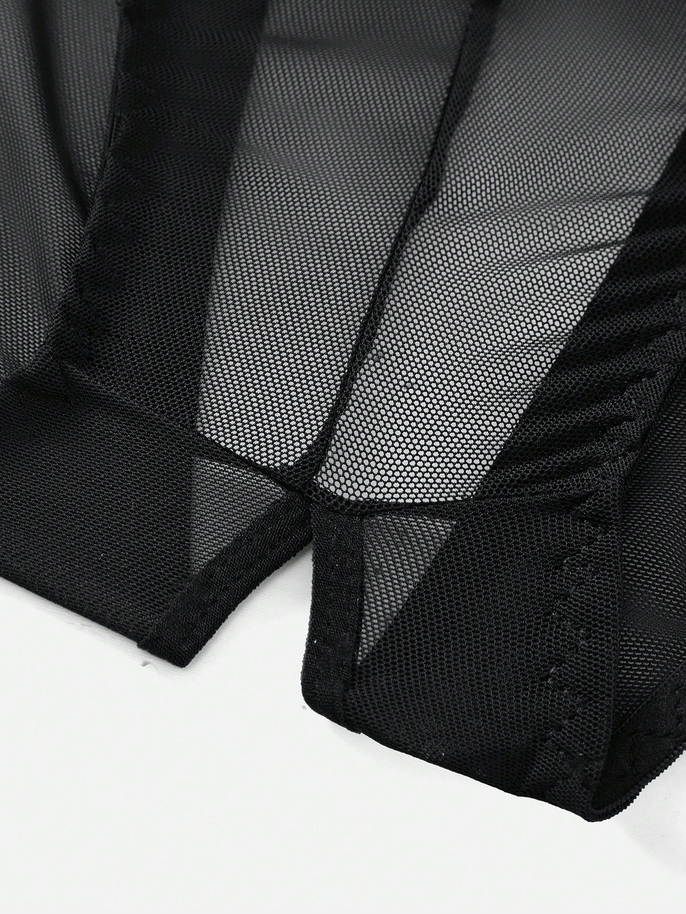 Men’s Mesh Fabric Short With Ruffle Detail, Lightweight Design, For Daily Wear