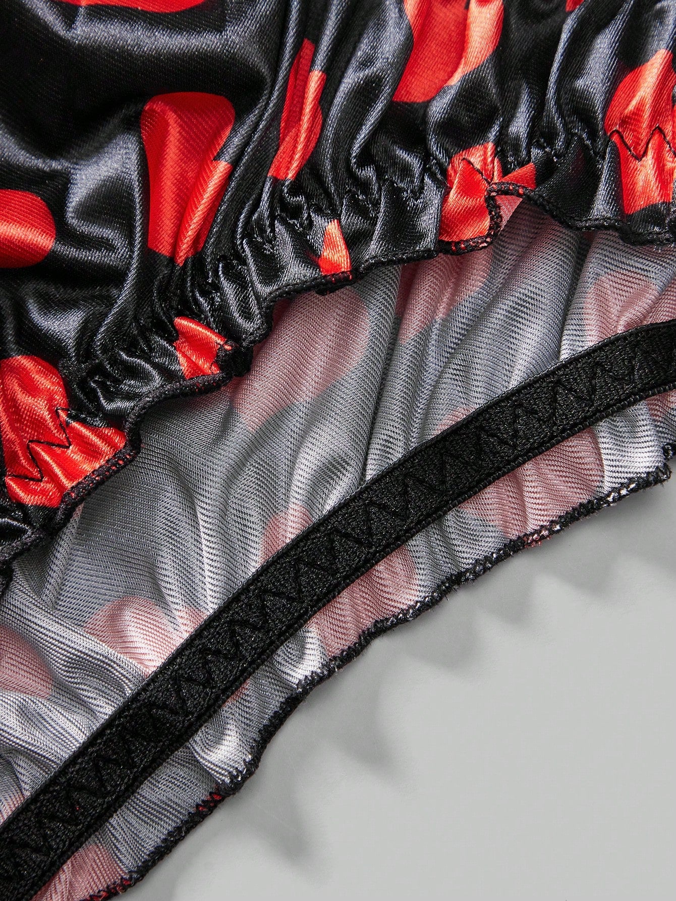 Men’s Heart Pattern Satin-Style Short, Smooth Texture, For General Wear