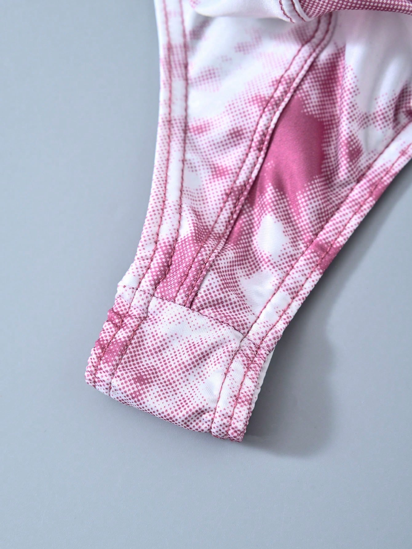 Men’s Comfortable Fit Short Clean Structure Neutral Design For Daily Wear