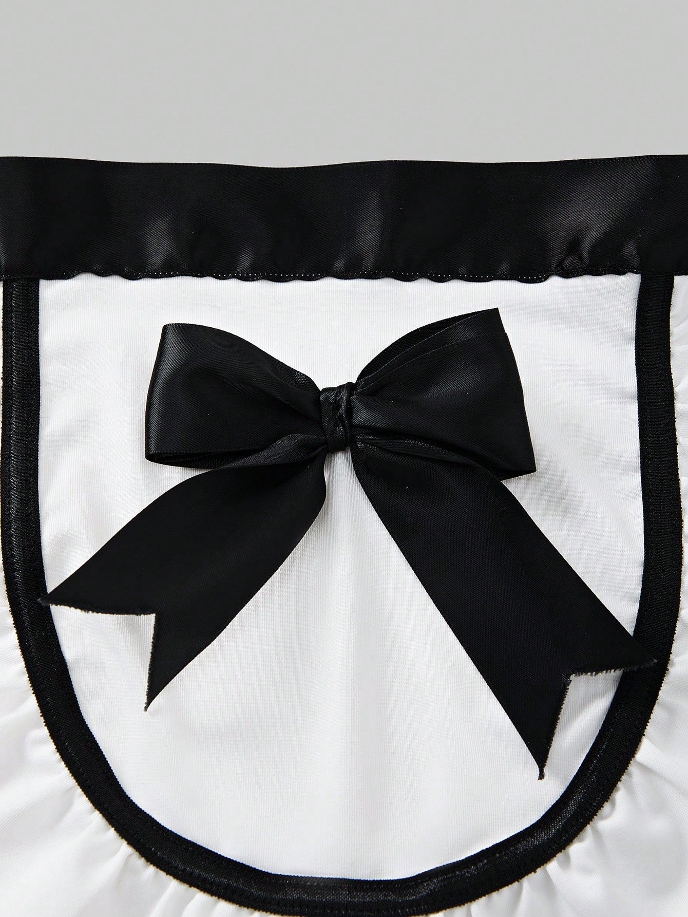 Men’s Black And White Costume-Style Set With Bow Detail And Ruffled Trim, Coordinated Design, For General Wear