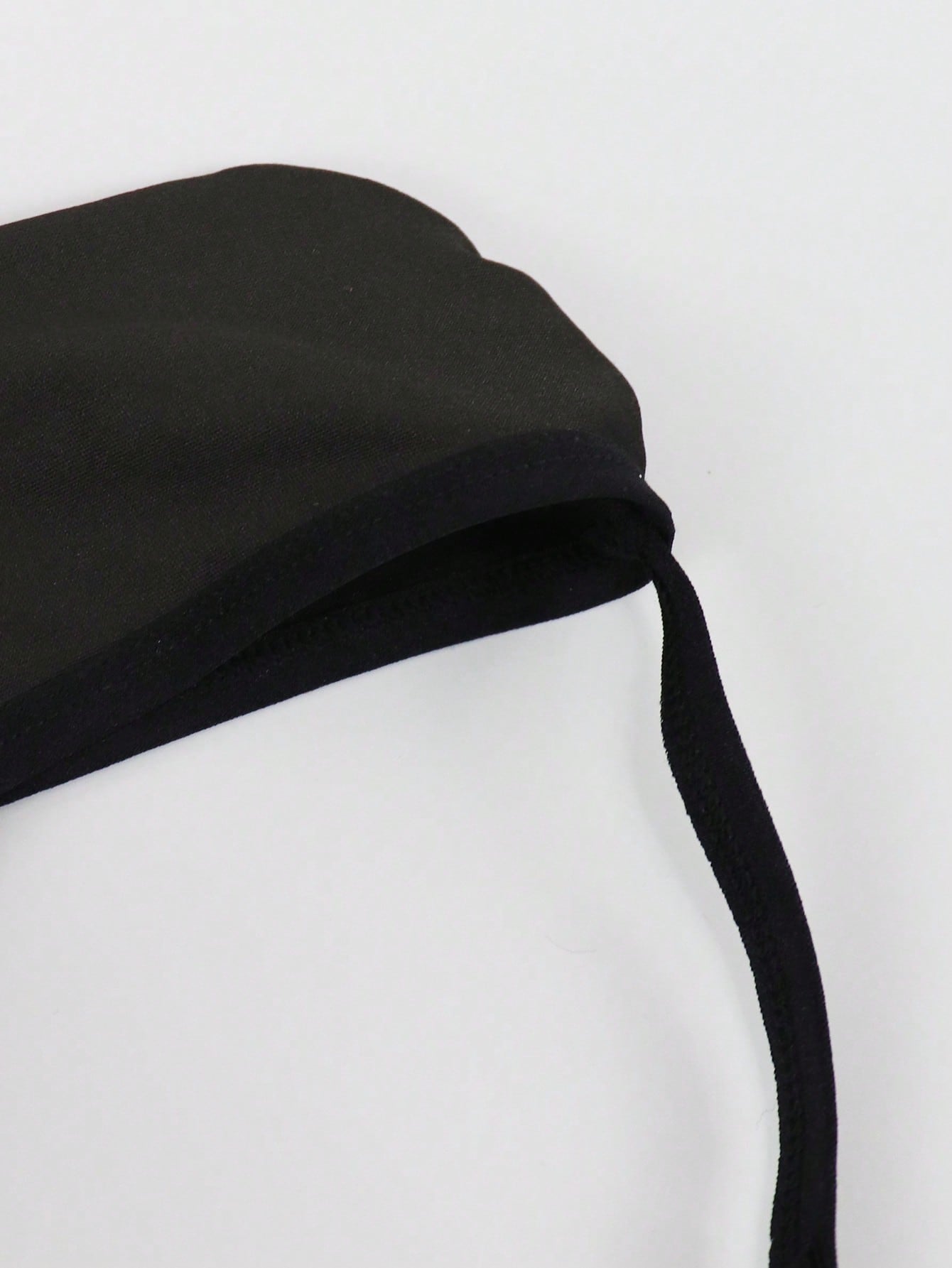 Men’s Strap Detail Short, Lightweight Fabric, Simple Structure