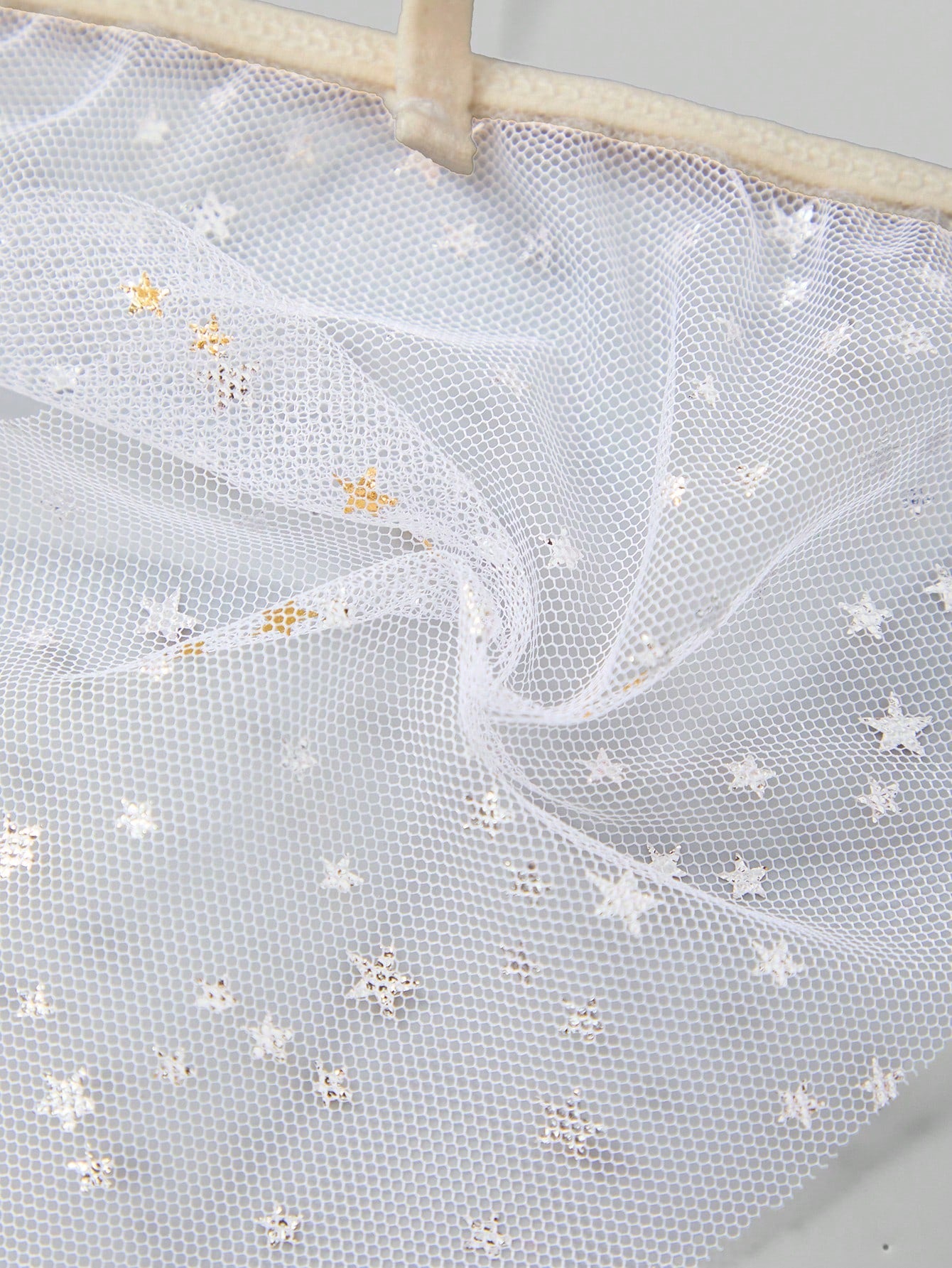 1pc Men’s Mesh Fabric Short, Lightweight Texture, Simple Design, For Daily Wear