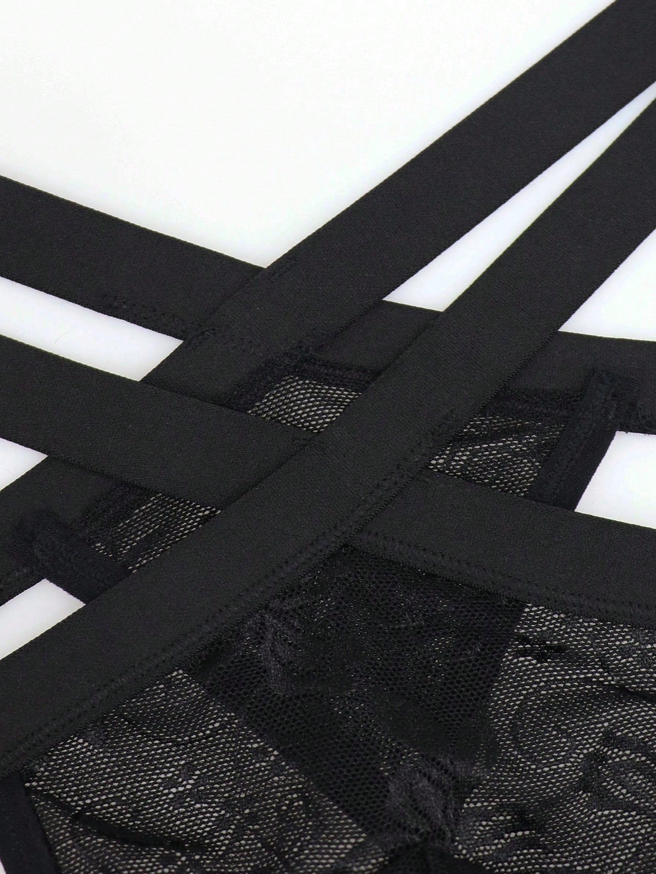 Men’s Solid Color Mesh Fabric Short With Hollow Pattern Detail, Breathable Structure, For Everyday Use